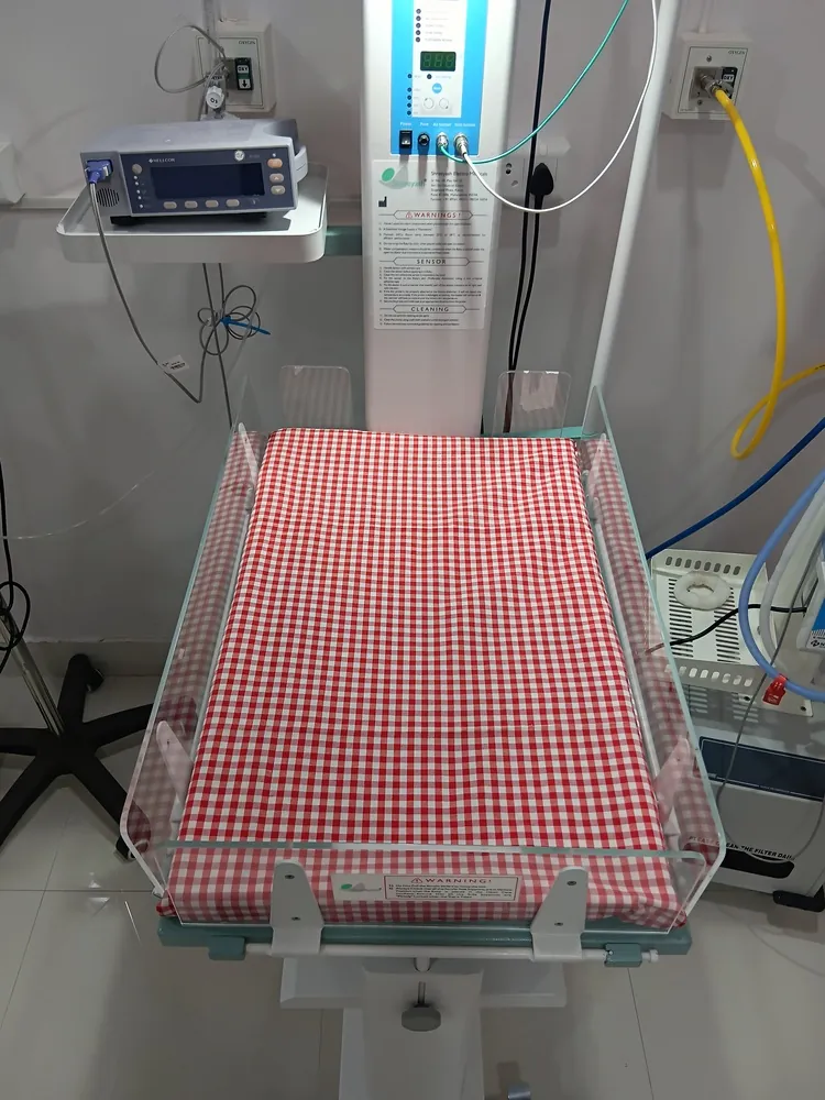 Pure Cotton Check Pattern NICU Bedsheet